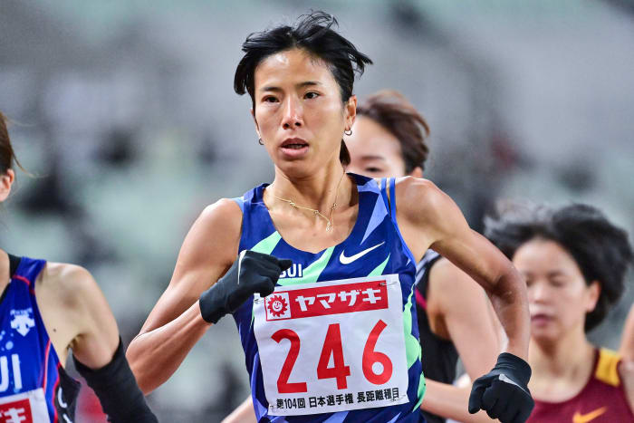 Niiya, who holds the Japanese women’s record for 10,000 meters, is one of few athletes who have spoken publicly on the issue.